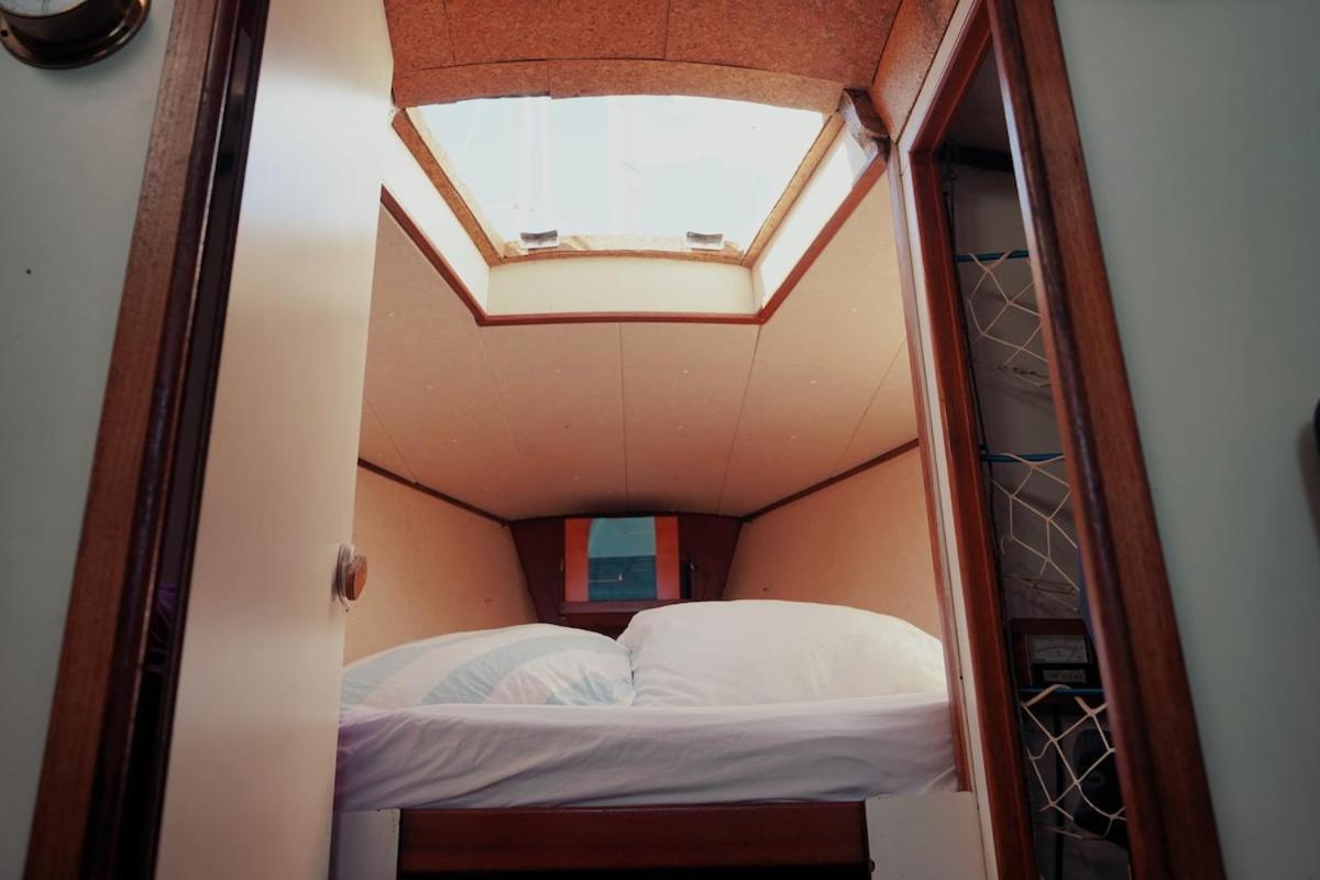 Hotel Cozy Lisbon Marina Sleepaboard - Sail Away Extérieur photo