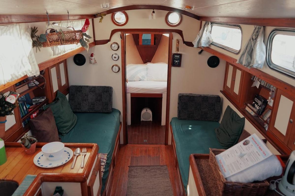 Hotel Cozy Lisbon Marina Sleepaboard - Sail Away Extérieur photo
