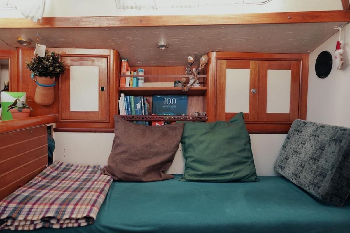 Hotel Cozy Lisbon Marina Sleepaboard - Sail Away Extérieur photo